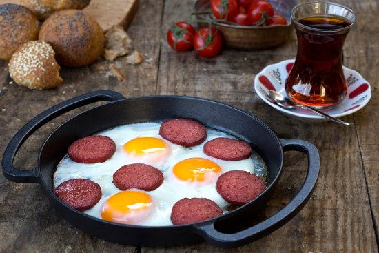 Sucuklu Yumurta
