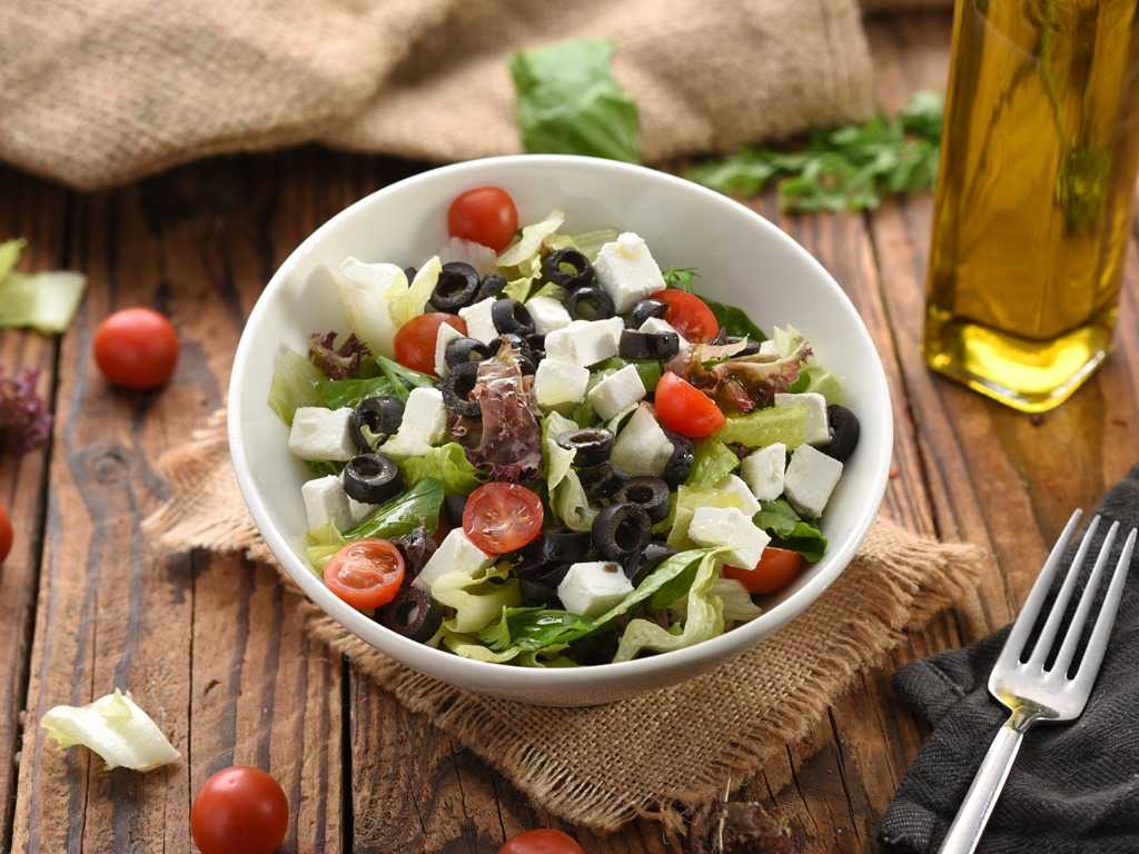 Akdeniz Salata